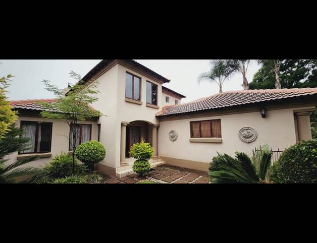 4 BEDROOM HOUSE FOR SALE IN MORELETAPARK